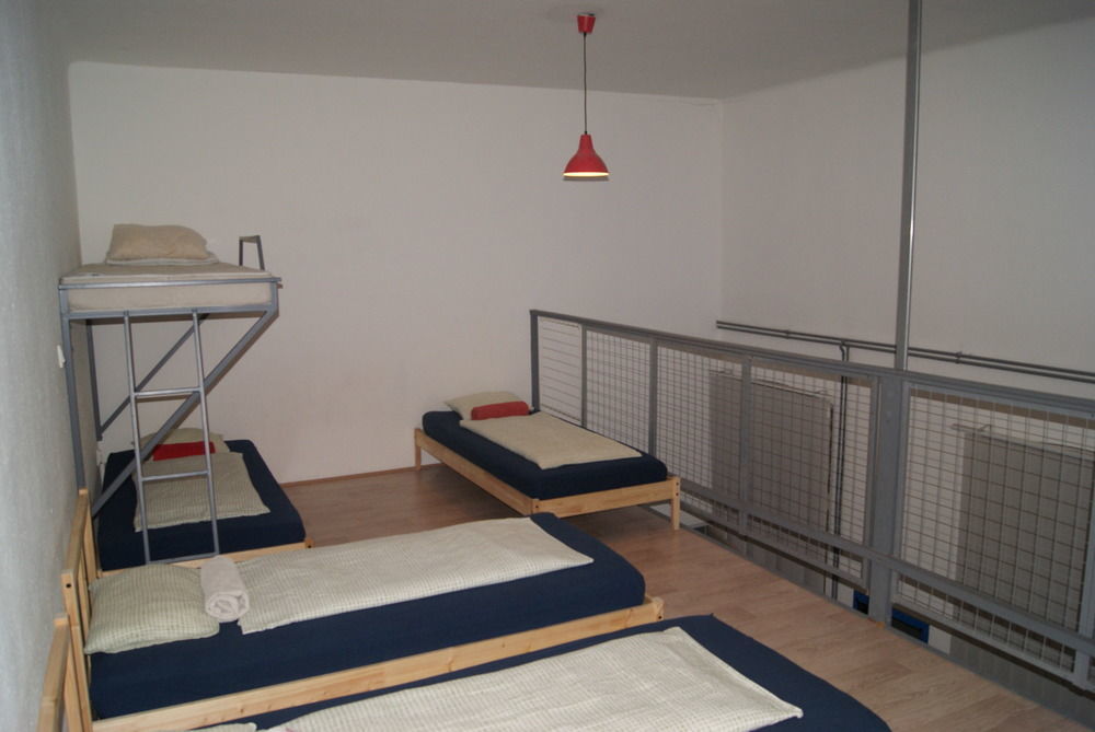 Happy Hostel Budapest Luaran gambar