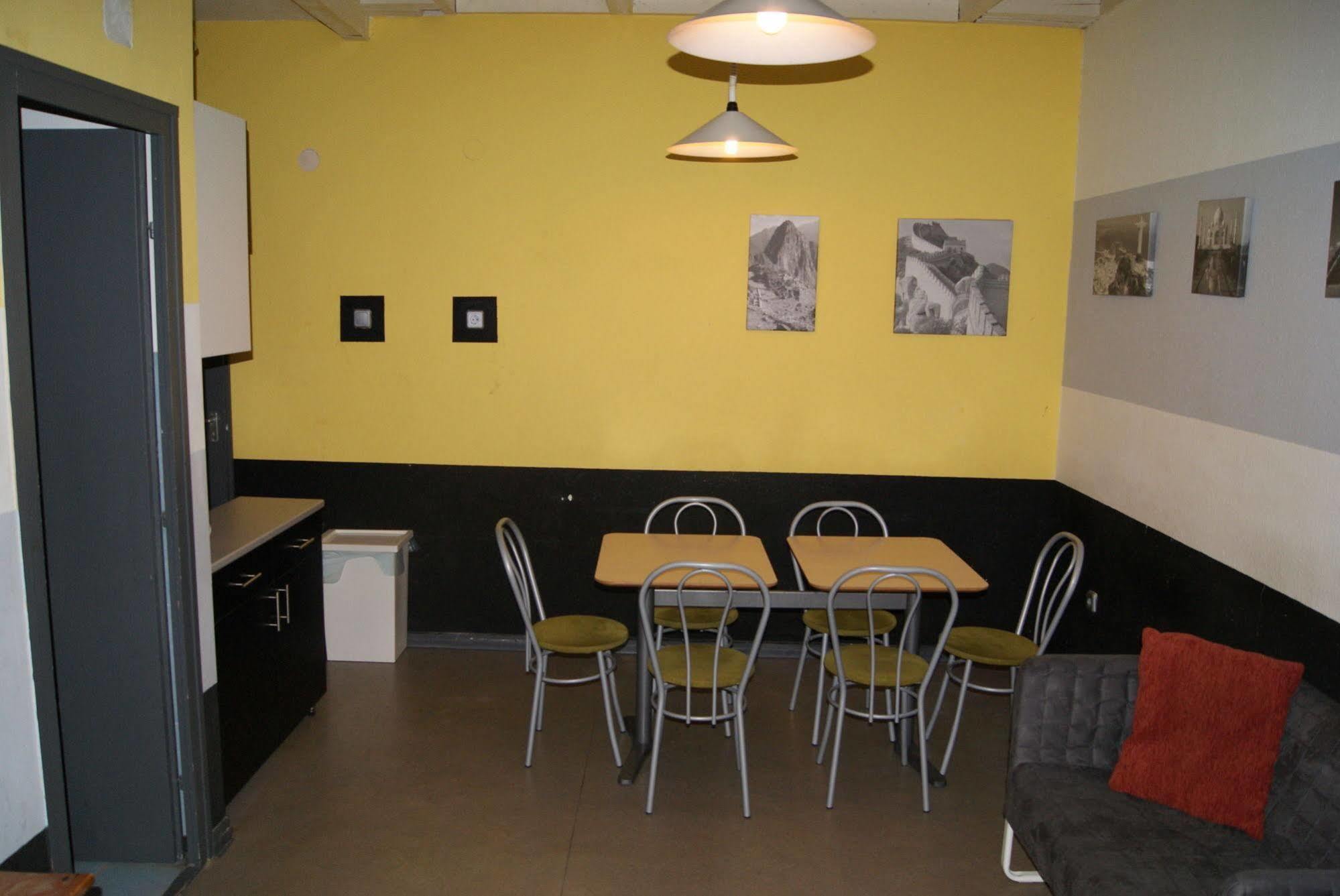 Happy Hostel Budapest Luaran gambar