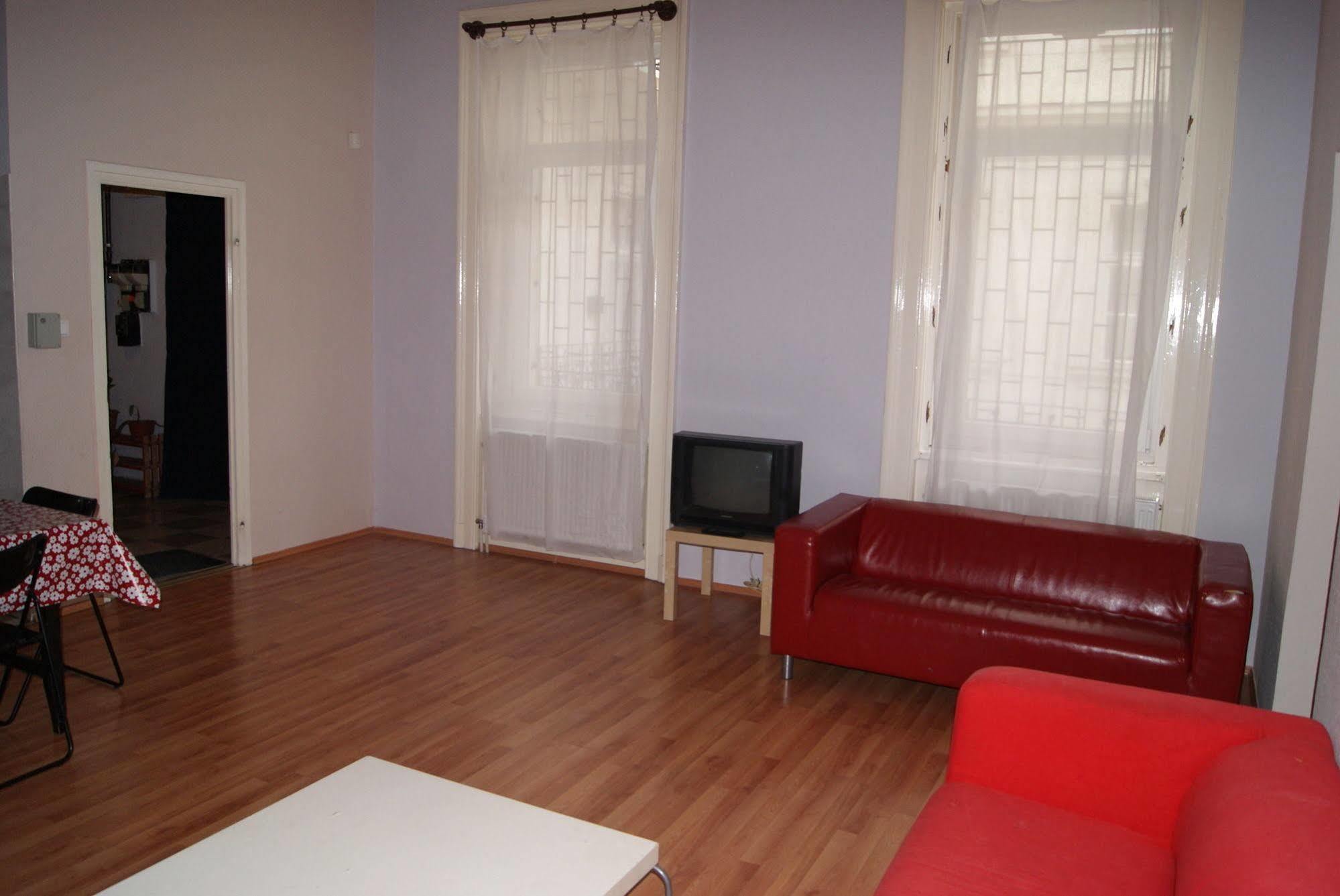 Happy Hostel Budapest Luaran gambar